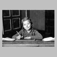 071-0109 Irene Klimach in der Paterswalder Schule am 05. Juni 1938.JPG